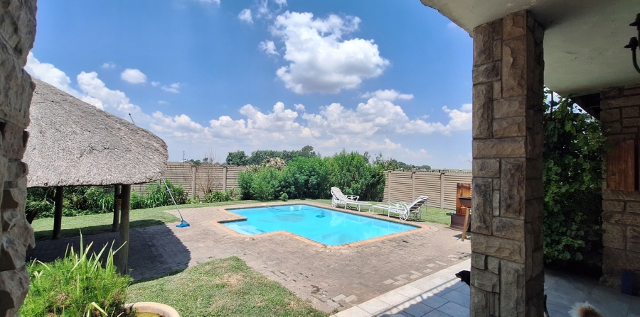 4 Bedroom Property for Sale in Vaal Power A H Free State